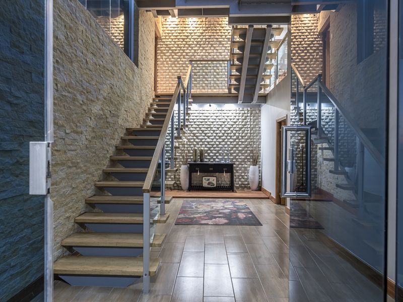Coastal Luxury Defined Masterpiece in Mossel Bay Central - Photo 4