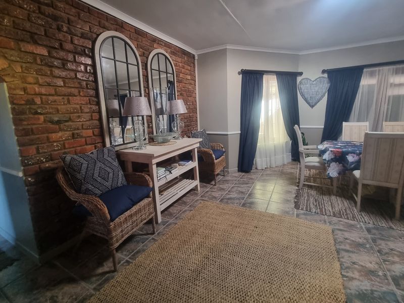 🏡 For Sale: Spacious 6-Bedroom Family Home – Mossel Bay - Photo 5