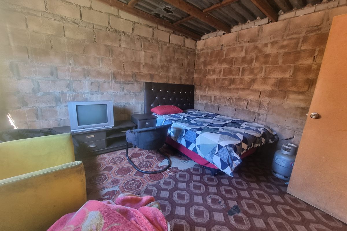 2-Bedroom House with 2-Bedroom Flatlet – Asla, Kwanonqaba, Mossel Bay - Photo 5