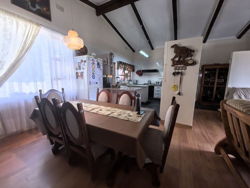 Spacious Family home. - Photo 7