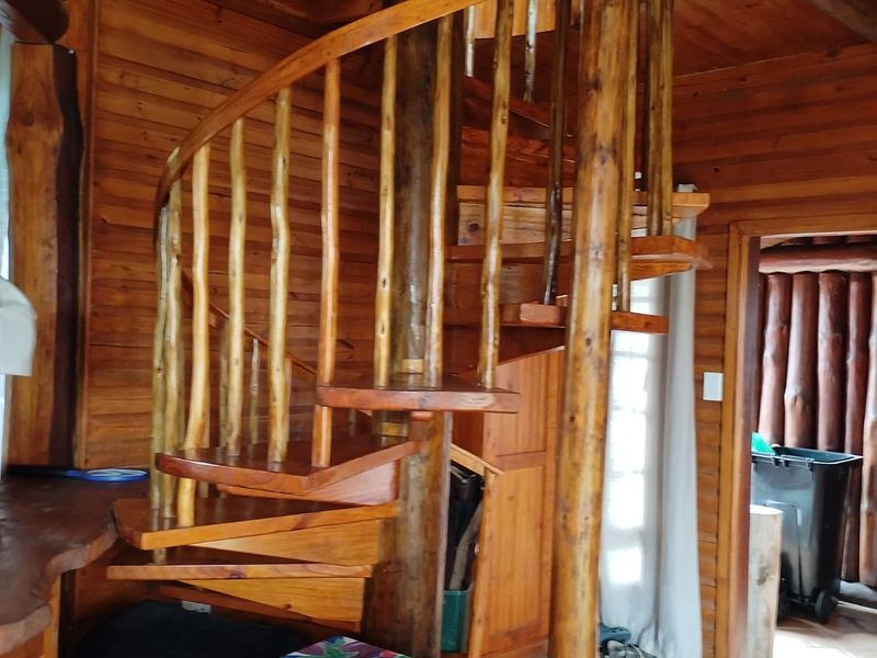 WOODCRAFTED GEM IN BOGGOMSBAAI - Photo 4
