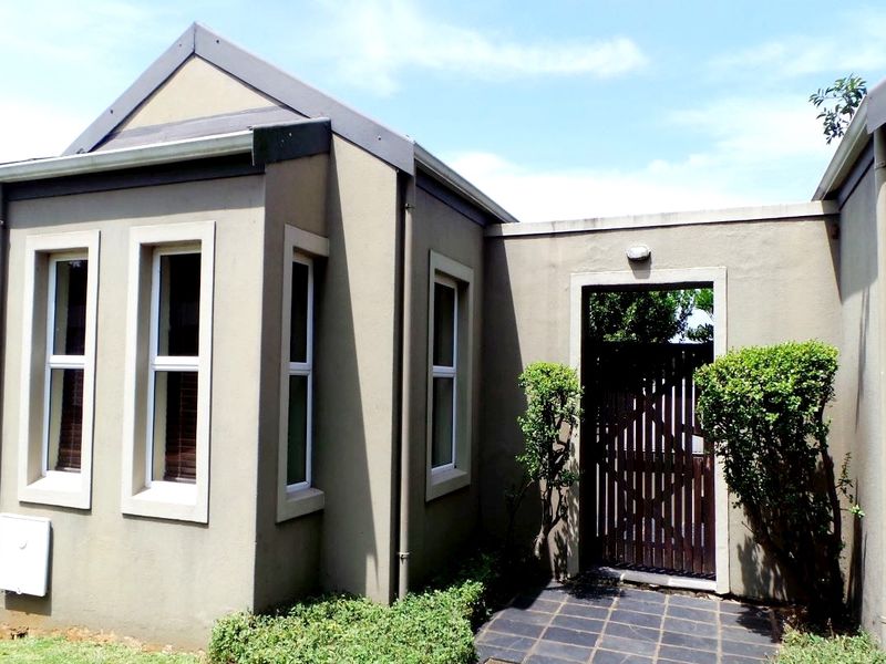 A supurb home nestled in the gorgeous greenbelt of PG - Photo 7