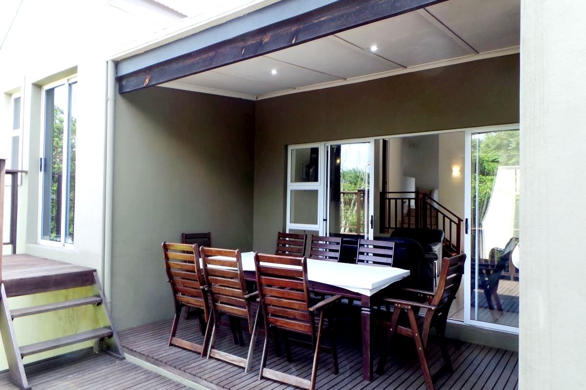 A supurb home nestled in the gorgeous greenbelt of PG - Photo 4
