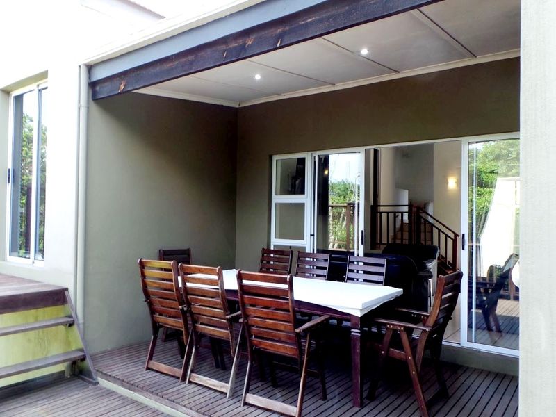 A supurb home nestled in the gorgeous greenbelt of PG - Photo 4
