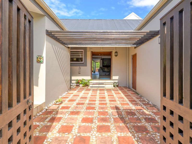 A magnificent home in the popular Prince's Grant Golf Estate - Photo 1