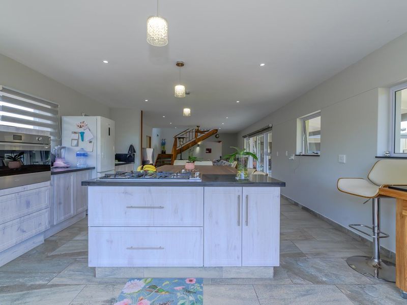 A magnificent home in the popular Prince's Grant Golf Estate - Photo 4
