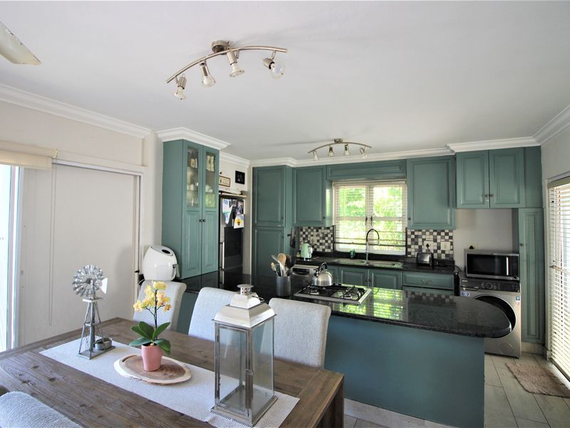 Renovators Dream in Excellent  Location - Photo 5