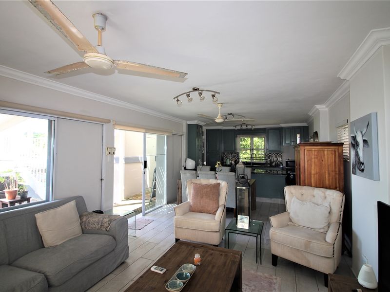 Renovators Dream in Excellent  Location - Photo 7