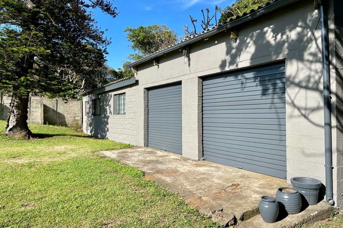 Beachfront Fully Furnished Retreat at Tugela Mouth - Photo 4