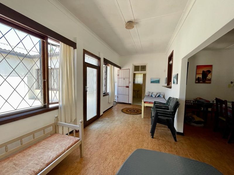 Beachfront Fully Furnished Retreat at Tugela Mouth - Photo 10