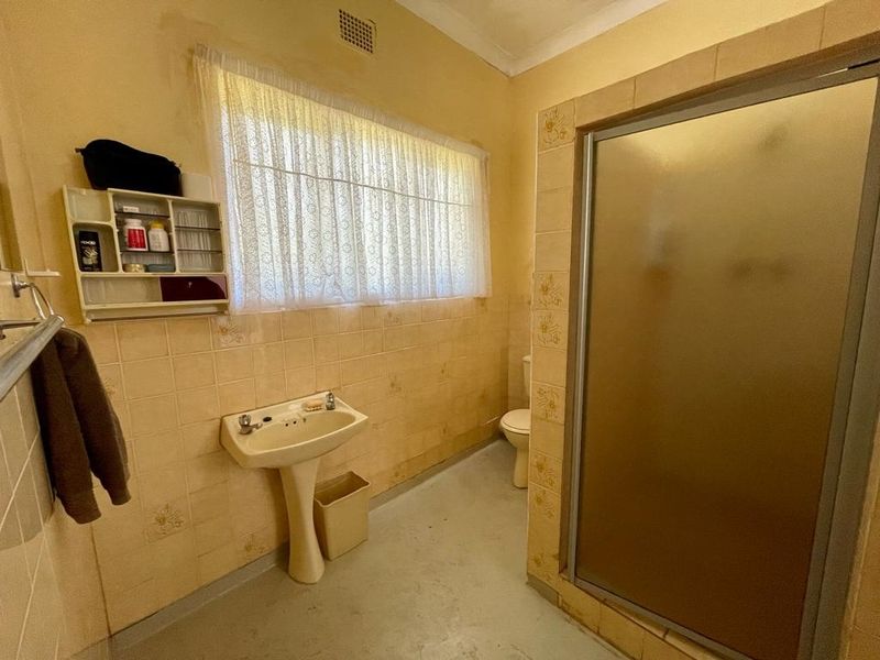 Beachfront Fully Furnished Retreat at Tugela Mouth - Photo 9