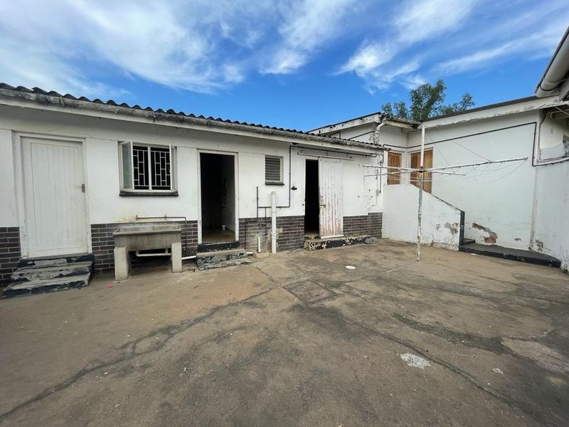 Lovely spacious home in Jackelberry Estate - Photo 8