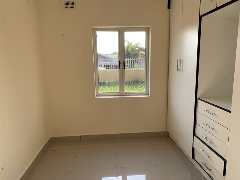 Newly Renovated Home - Photo 8