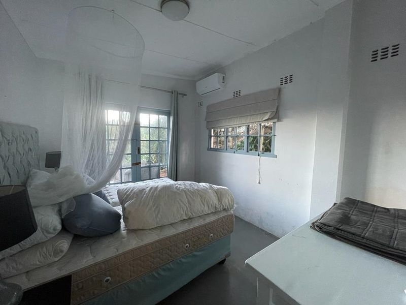 Prime beach front property in Zinkwazi Beach - Photo 6