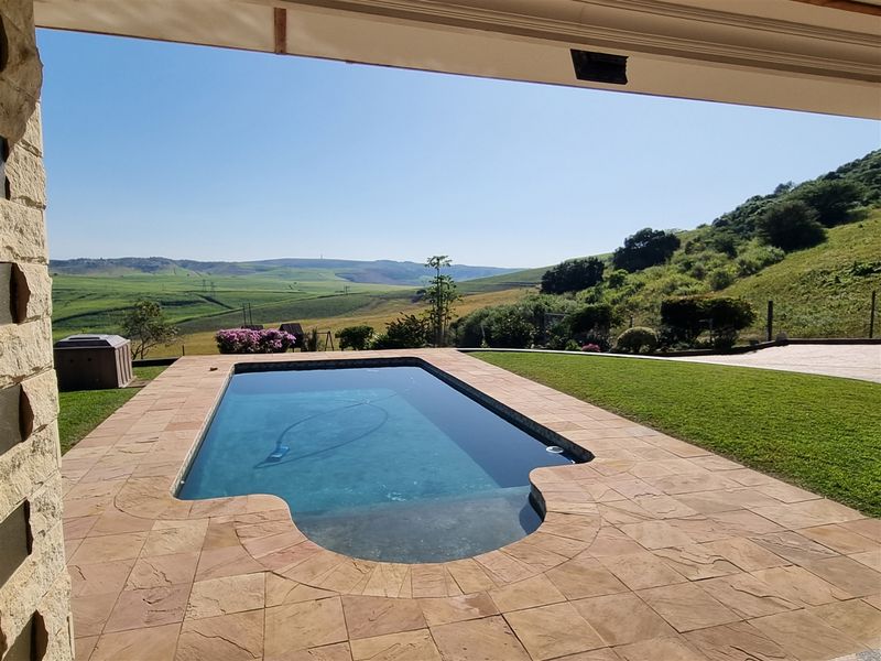 A property shaped by nature - ranch style living - Photo 2