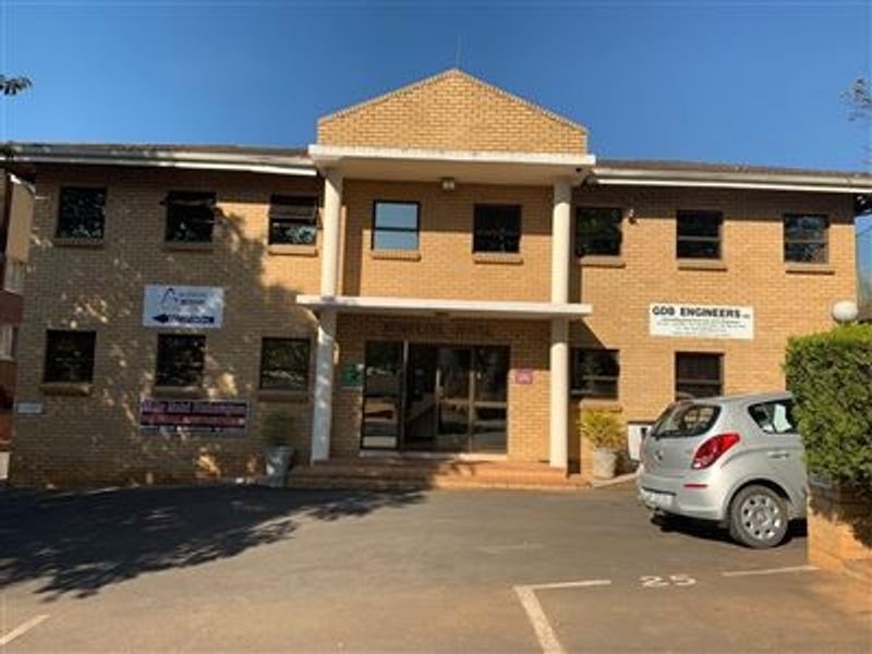 Office for Sale in Clarendon R1 290 000 + Vat. - Photo 2