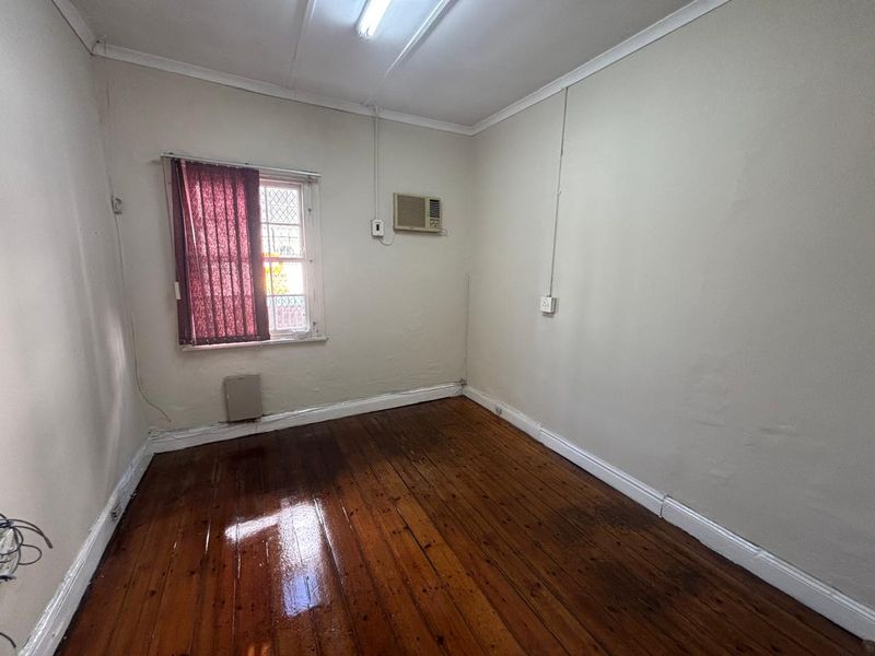 Pietermaritzburg Central 140sqm Office to Rent at R15000-00 per month plus Vat - Photo 10