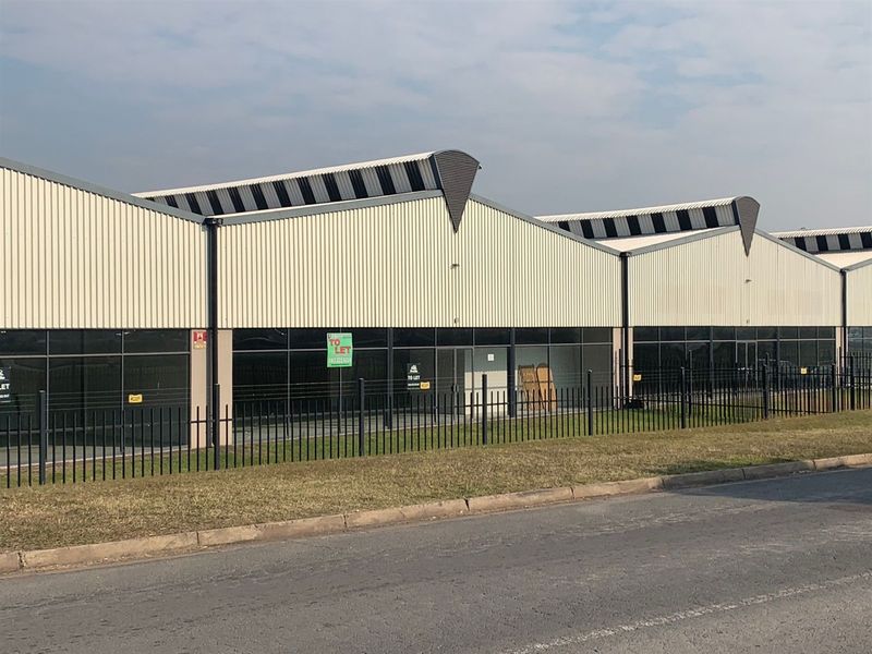 720sqm units at Campsdrift Park - R43200 per mth + Vat - Photo 2