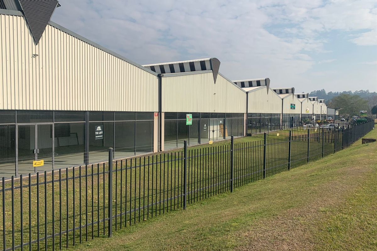 720sqm units at Campsdrift Park - R43200 per mth + Vat - Photo 3