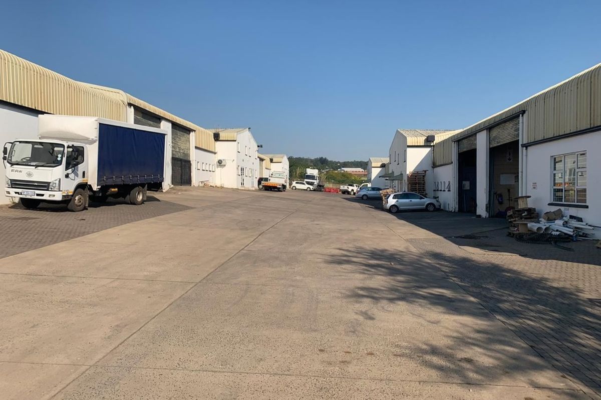 554sqm Factory - For Sale @ R2 250 000 plus Vat, negotiable - Photo 2