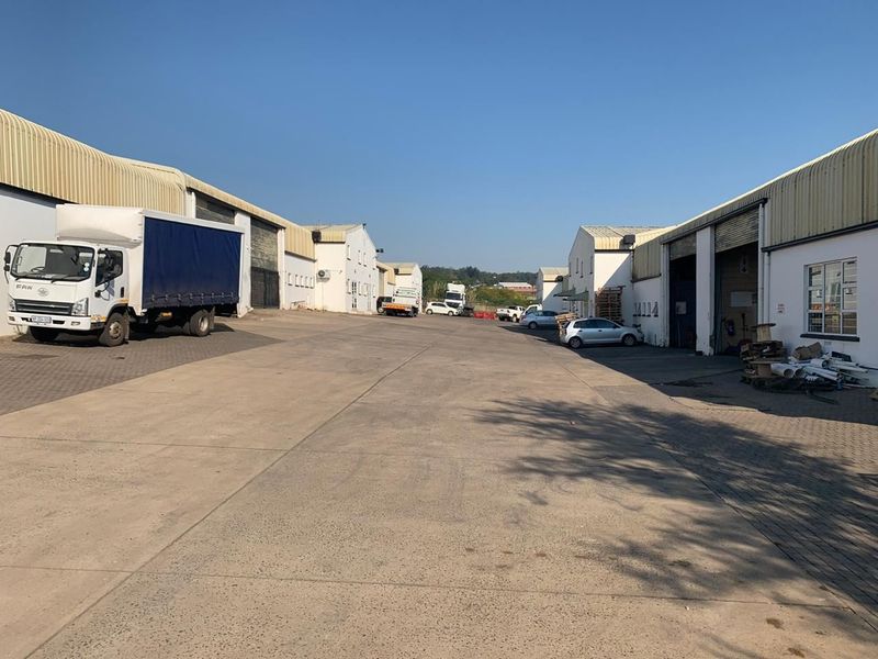 554sqm Factory - For Sale @ R2 250 000 plus Vat, negotiable - Photo 2