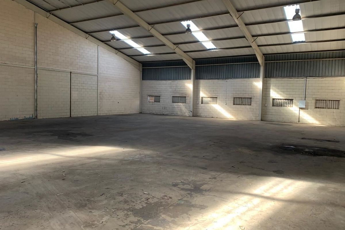554sqm Factory - For Sale @ R2 250 000 plus Vat, negotiable - Photo 5