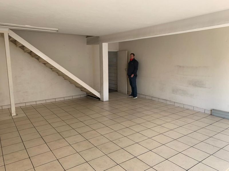 554sqm Factory - For Sale @ R2 250 000 plus Vat, negotiable - Photo 8