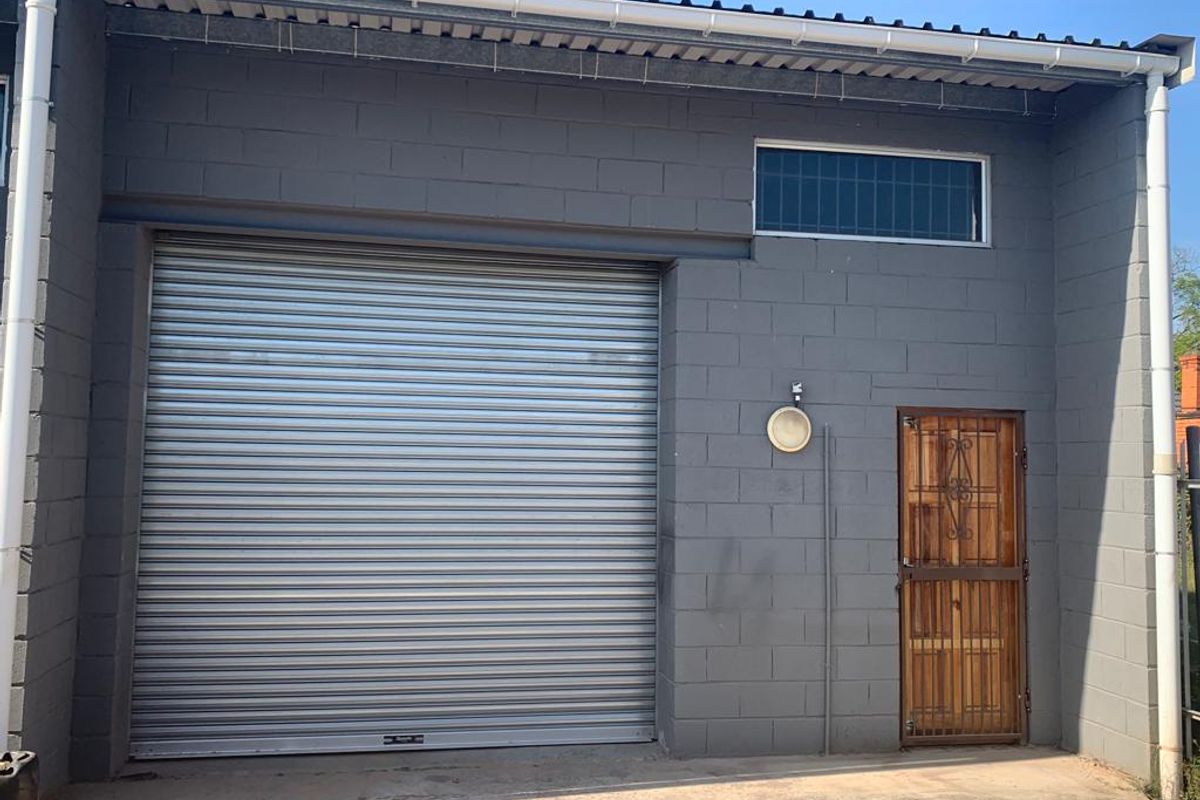 2 x 110sqm Mini Factories adjacent to each other in Pmb Central @ R15000-00 per mth + Vat for both - Photo 3