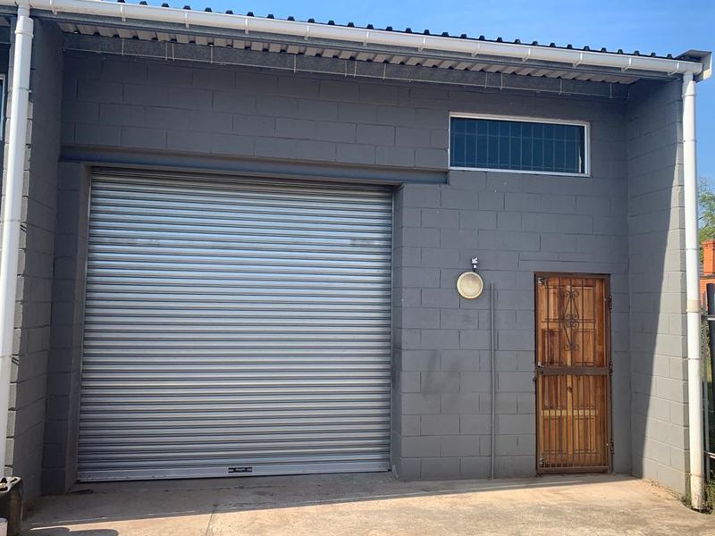 2 x 110sqm Mini Factories adjacent to each other in Pmb Central @ R15000-00 per mth + Vat for both - Photo 3
