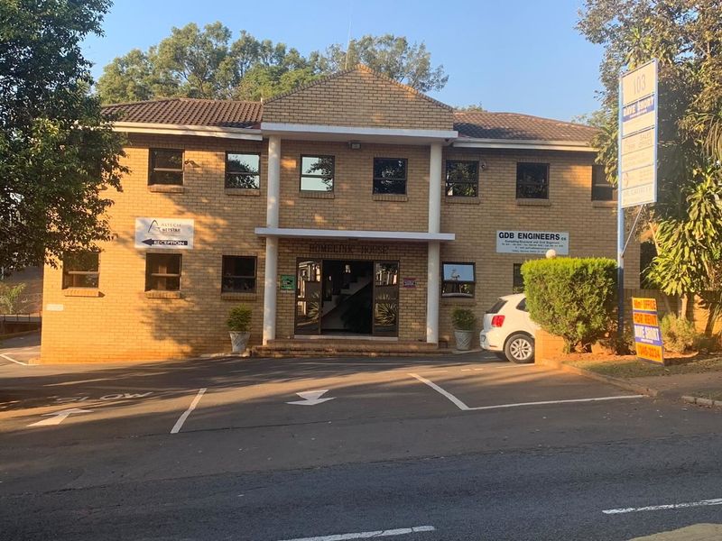 Office Space for Sale in Clarendon @ R1,8 million. No Vat - Photo 10