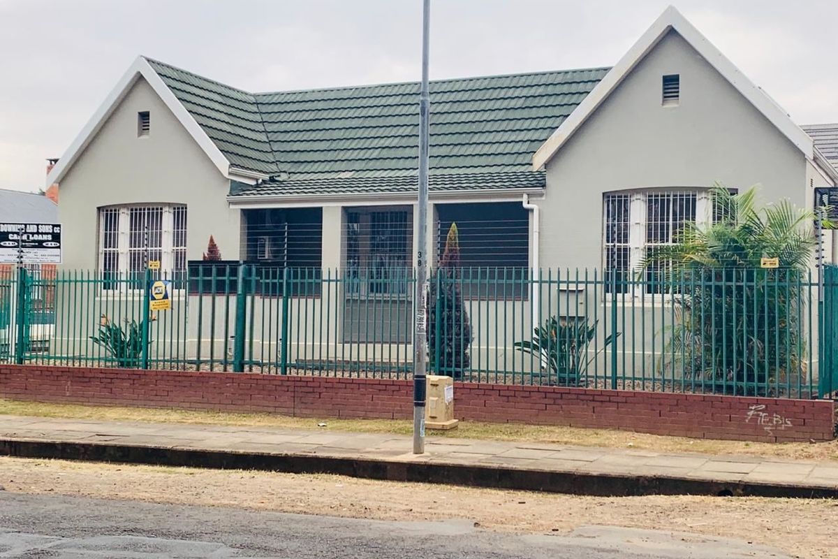 95sqm office in Pmb CBD to rent at R9500-00 per month plus Vat. - Photo 3