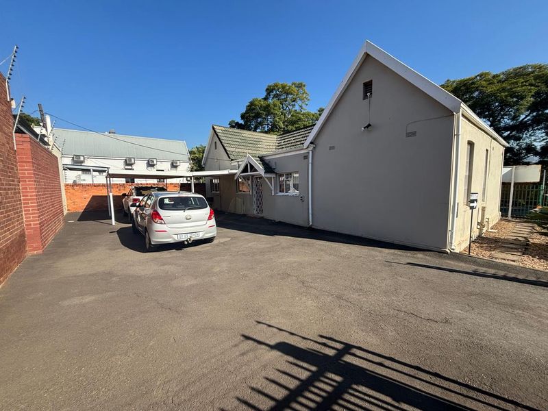95sqm office in Pmb CBD to rent at R9500-00 per month plus Vat. - Photo 8
