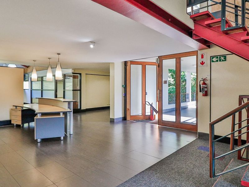 VCCE Office Park - 542sqm office for sale. Price reduced to R8 200 000 + Vat - Photo 9