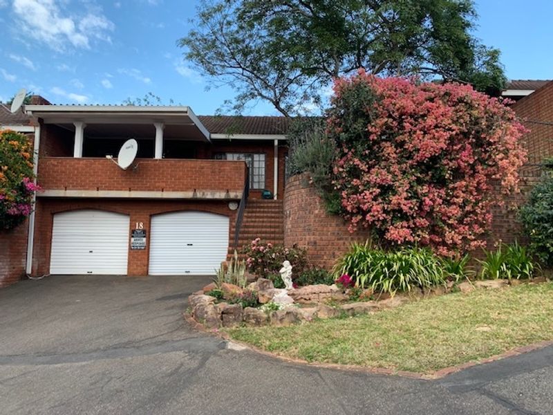Lovely Townhouse in Montrose - Photo 1