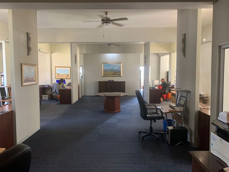 422sqm Office @ Hilltops Office Park - R3, 500 000 plus Vat. All reasonable offers will be considere - Photo 6