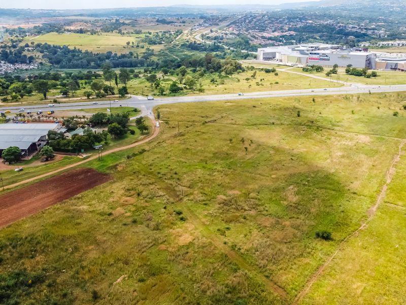 Prime 36ha property  alongside the N14 across the way close to Cradlestone Mall. - Photo 2