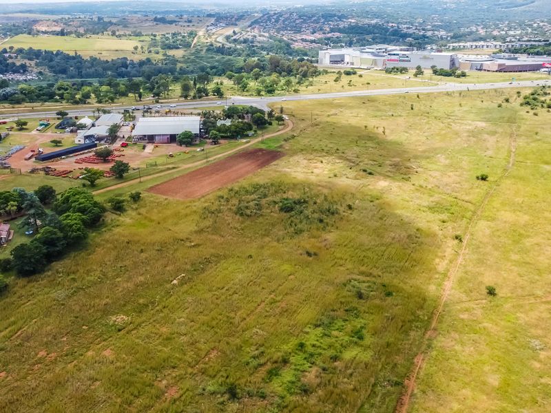 Prime 36ha property  alongside the N14 across the way close to Cradlestone Mall. - Photo 7