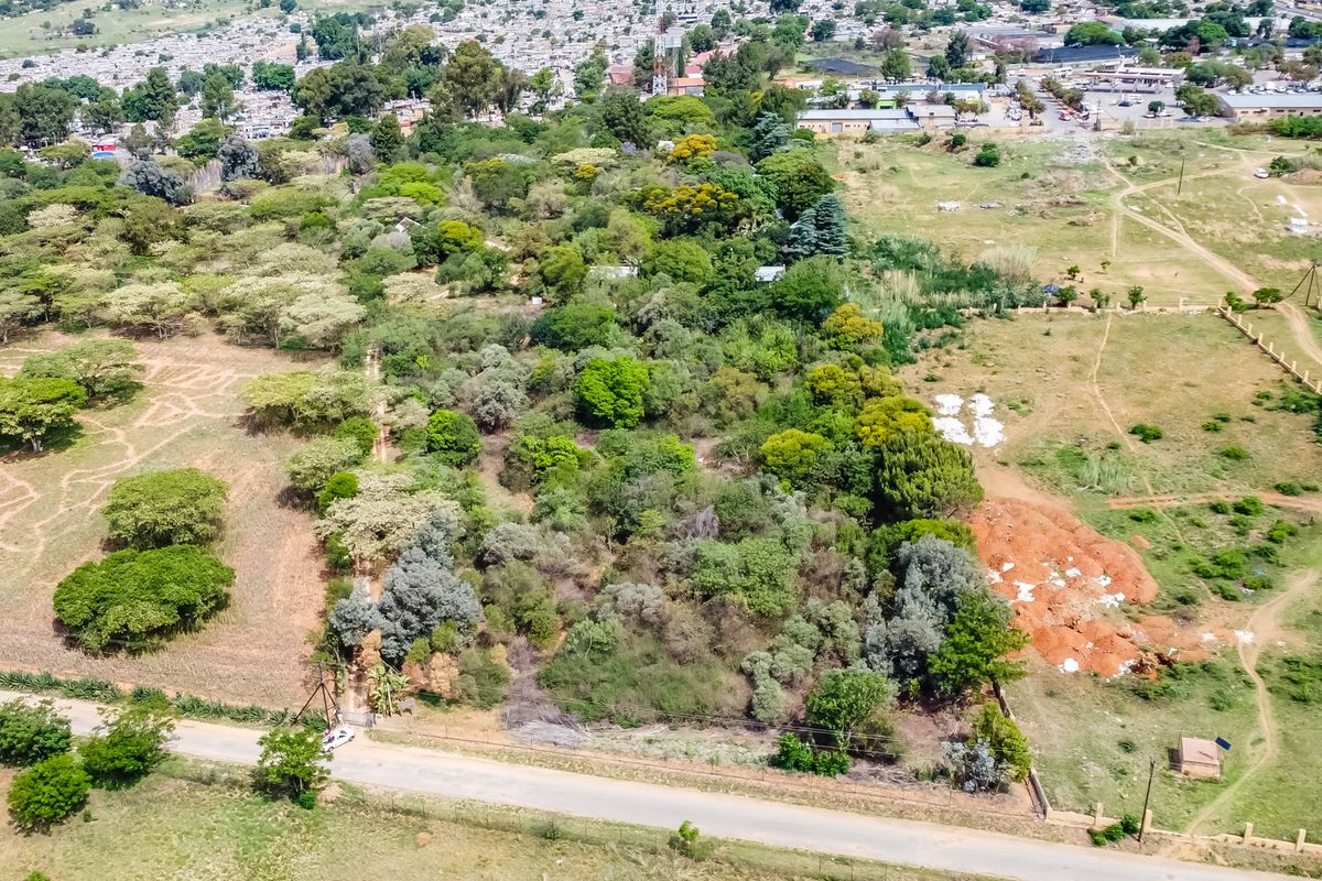 3.7 hectares strategically located for future development opportunity in Sonnedal - Photo 3