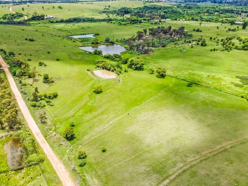 35 HA, secure, off grid, fully operational organic farm next to Cradle of Humankind  for sale. - Photo 2