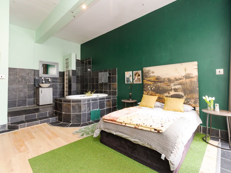 Apartment For Sale In Cape Town - Photo 7