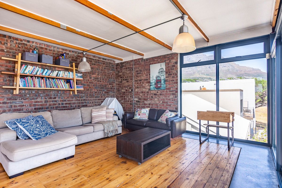 Freehold For Sale In Cape Town - Photo 3