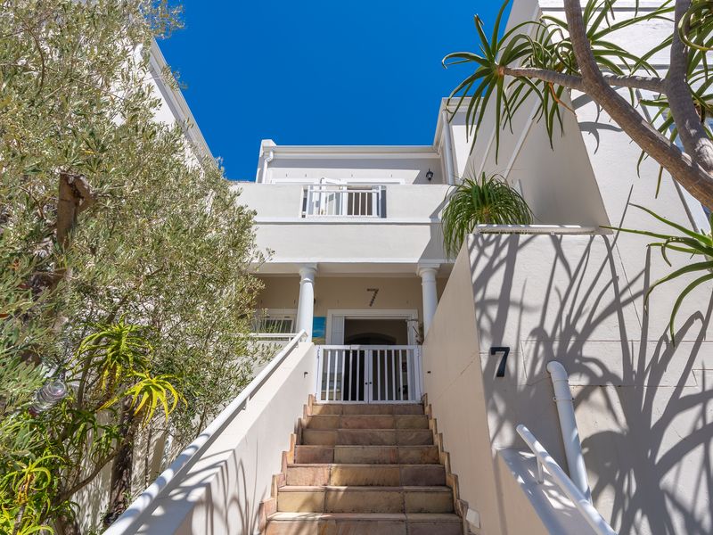 St Johns Estate - Perfect 4 bed home - Photo 3