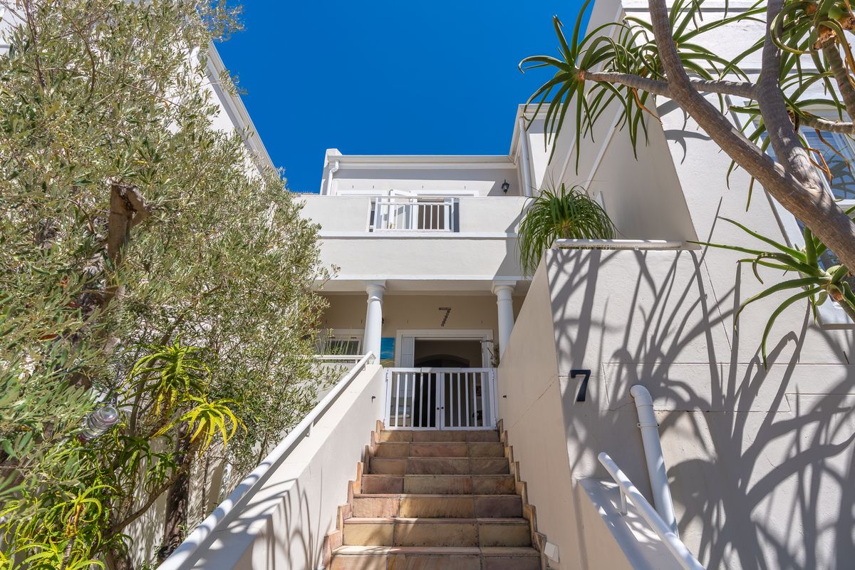 St Johns Estate - Perfect 4 bed home - Photo 3