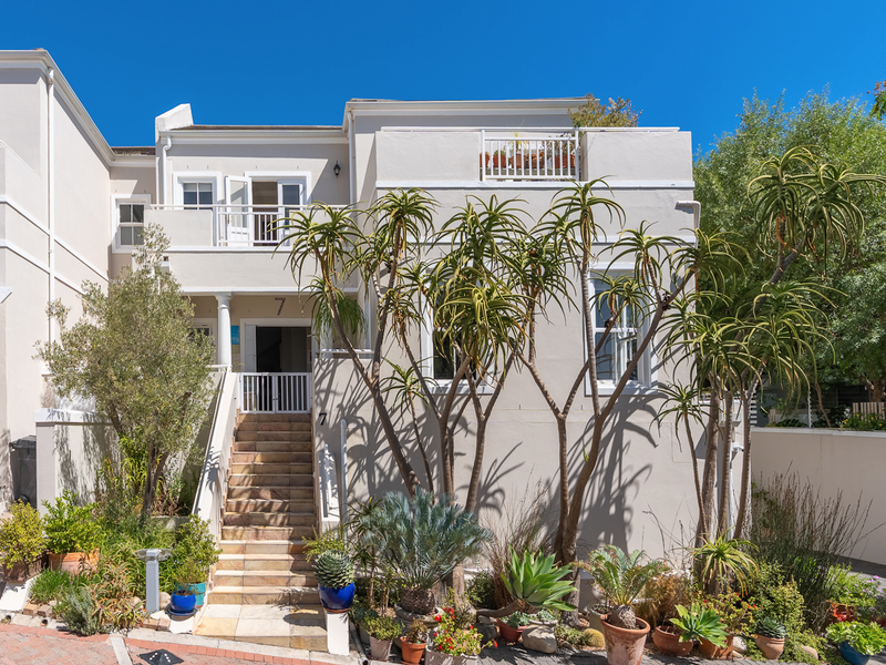 St Johns Estate - Perfect 4 bed home - Photo 2