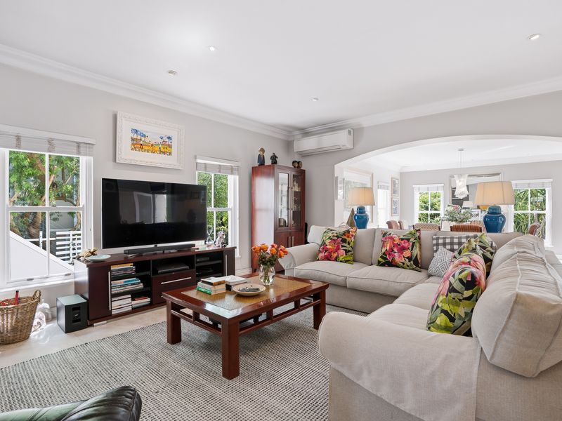 St Johns Estate - Perfect 4 bed home - Photo 4