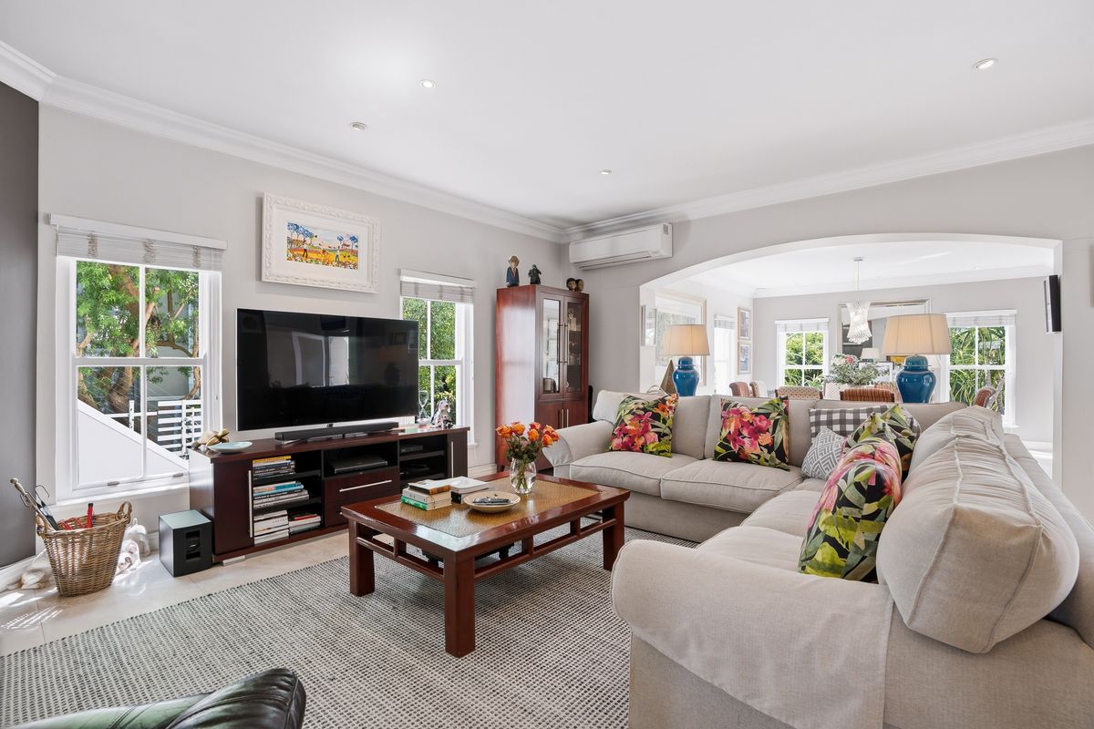 St Johns Estate - Perfect 4 bed home - Photo 4