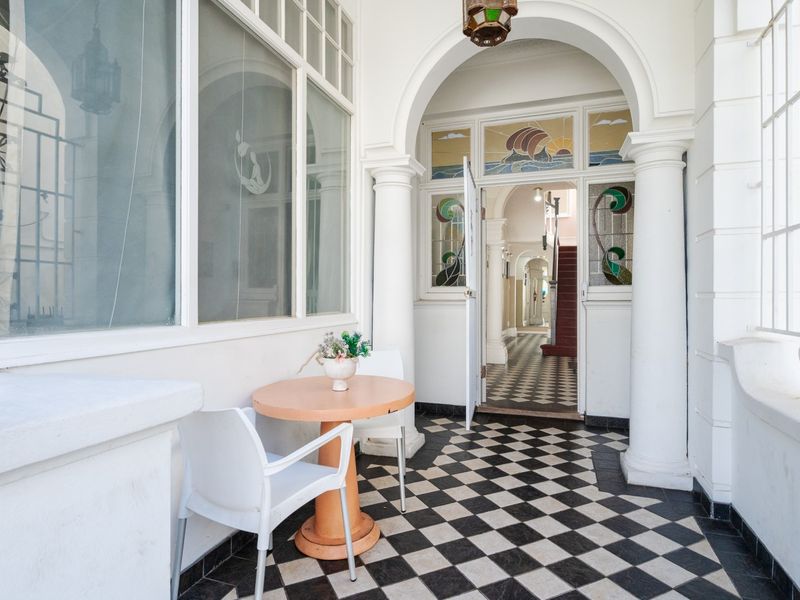 6 Bedroom Freehold - Photo 5