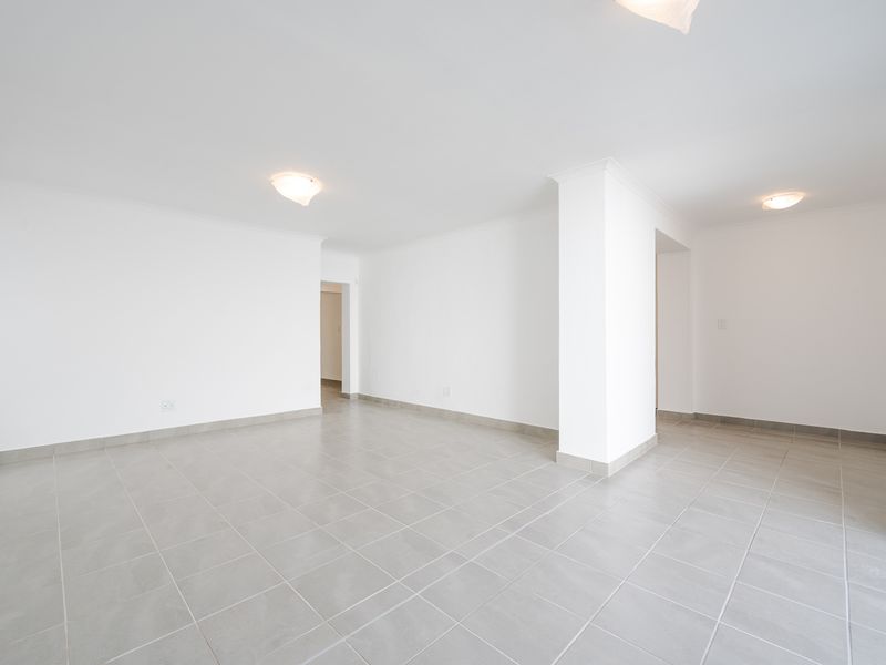 Large Ground Floor 'Apartment' -  Tamboerskloof - Photo 7