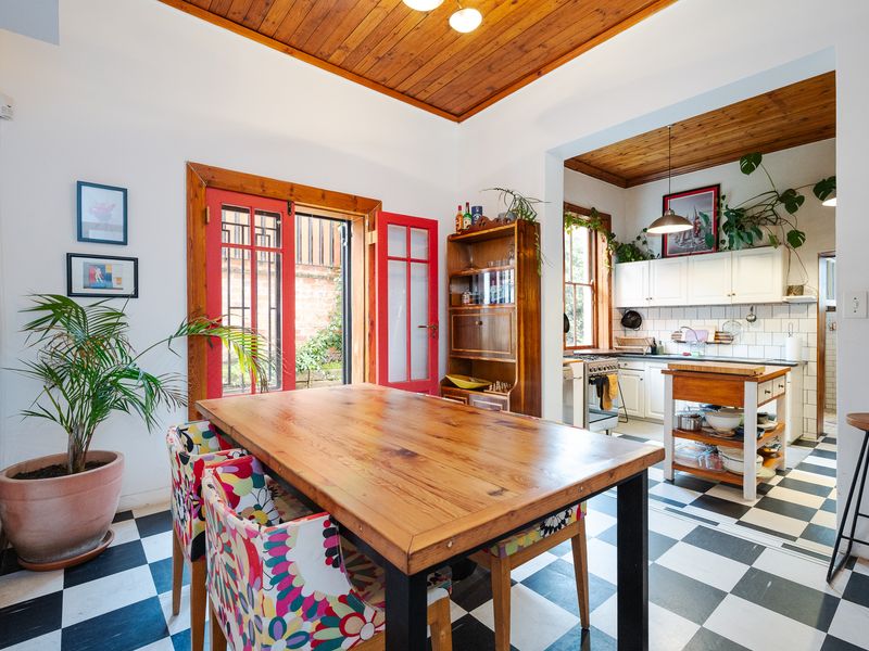 Enchanting Victorian Home - Photo 9