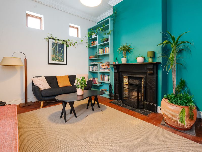 Enchanting Victorian Home - Photo 5